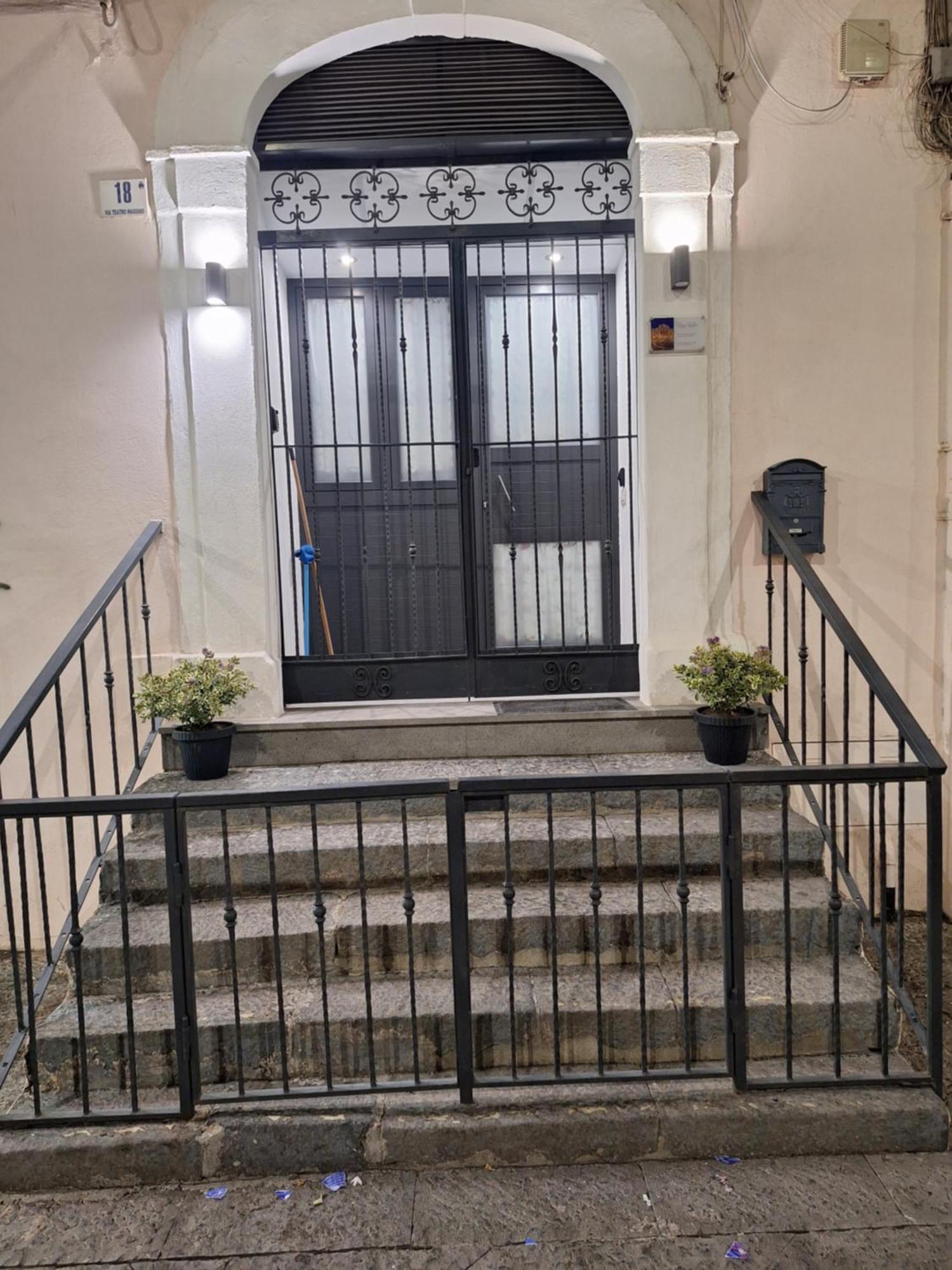Casa Vacanze Al Teatro 卡塔尼亚 外观 照片