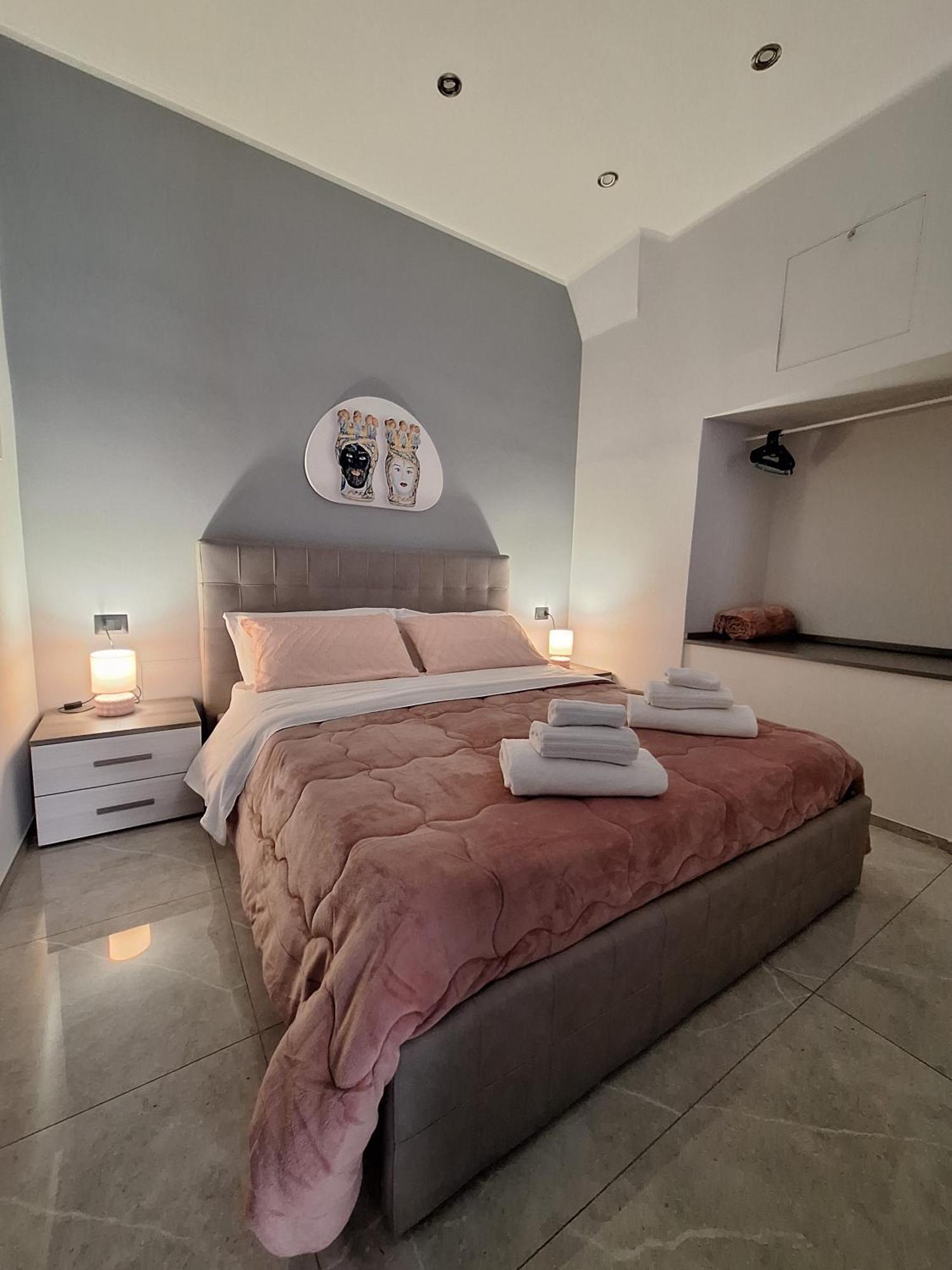 Casa Vacanze Al Teatro 卡塔尼亚 外观 照片